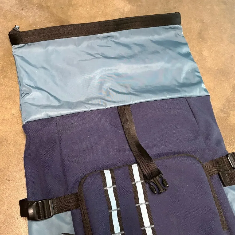 Oakley utility rolled
